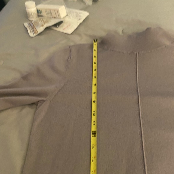 Banana Republic Women's Cowl Neck Sweater - Light Gray Merino Wool - Picture 12 of 15